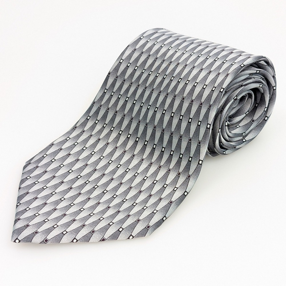 Ziggurat by Mulberry Geometric 100% Silk Wide Neck Tie 4x58 Gray Silver Handmade